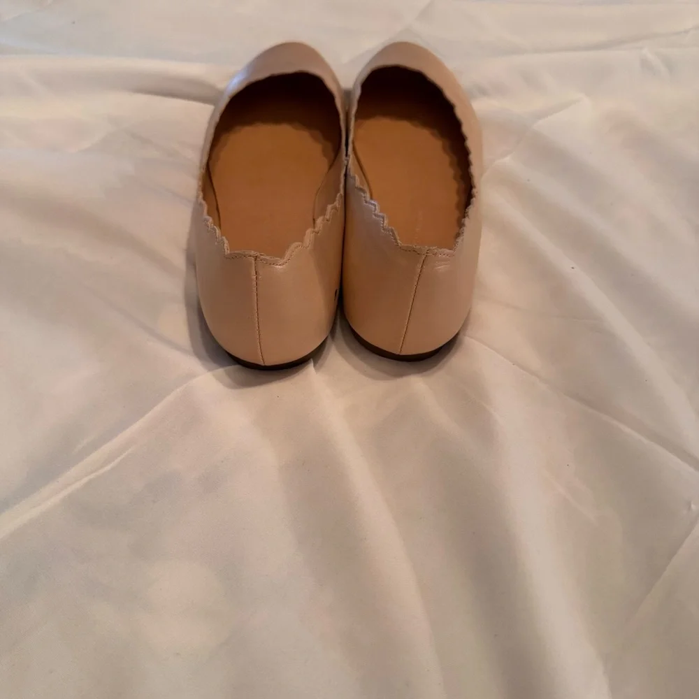 LC Lauren Conrad Nude Leather Scalloped Ballet Flats Women’s Size 9